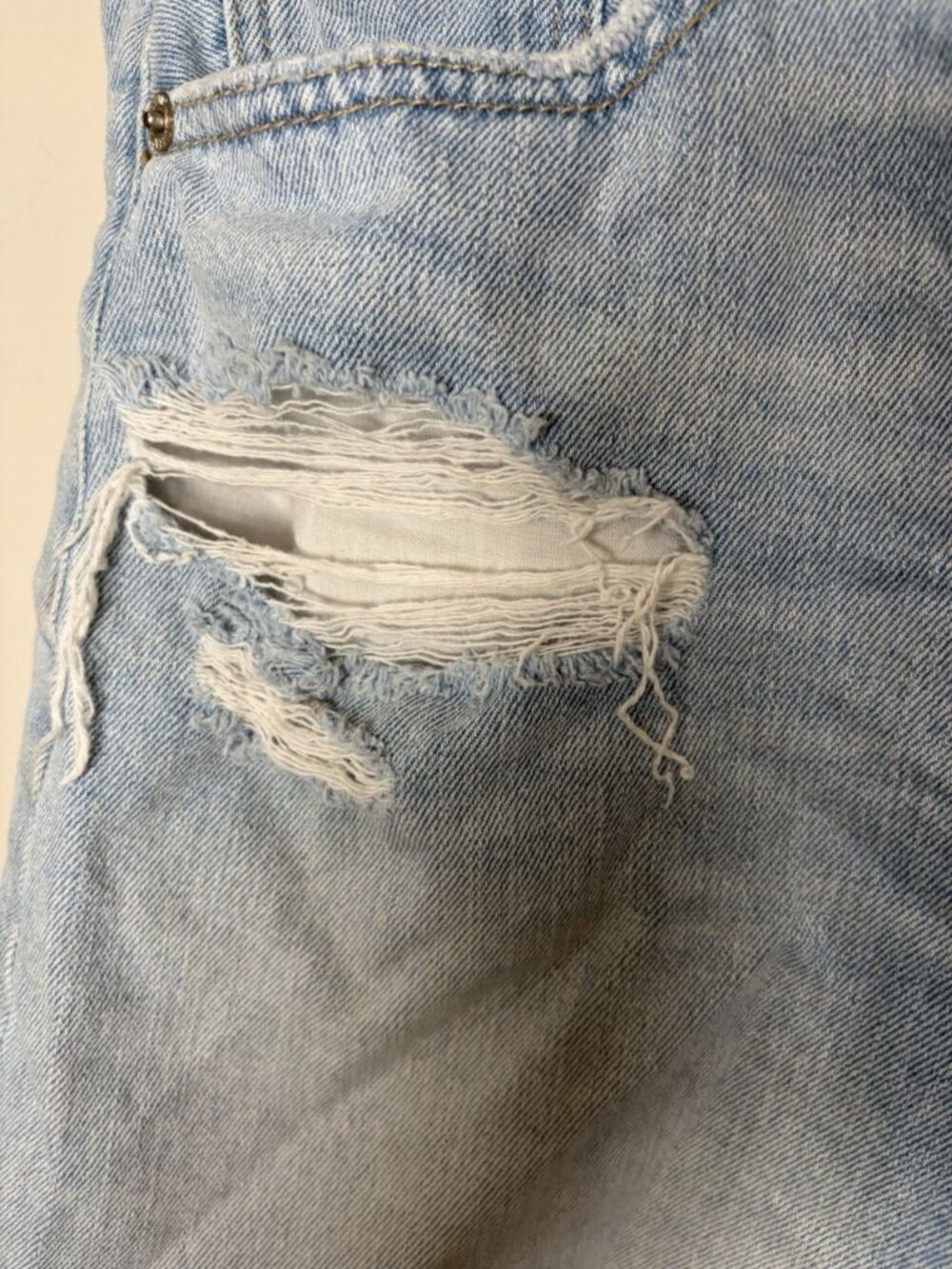 American Eagle Mom Short Jean Shorts Size 10 High Rise Cut off Frayed - Picture 3 of 9